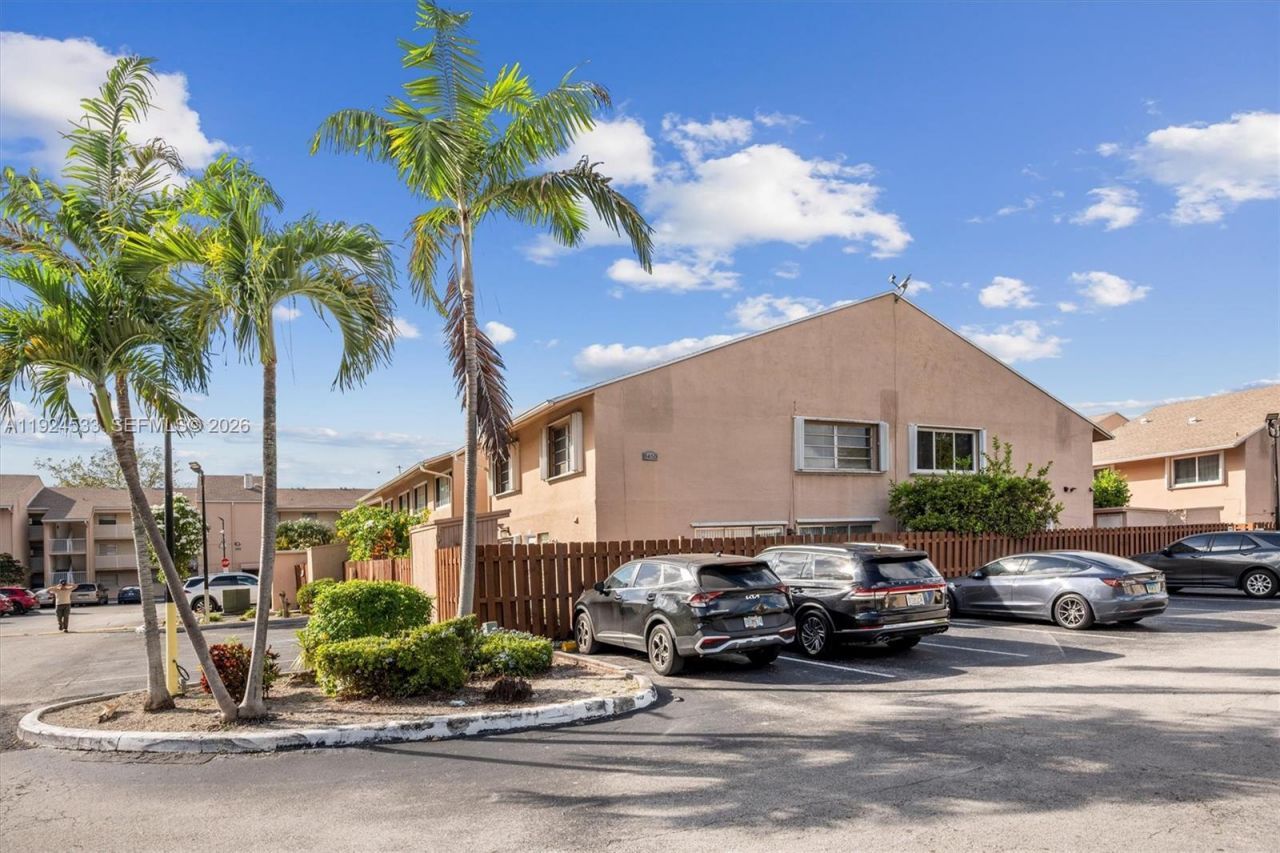8450 SW 154th Cir Ct, Unit 204, Miami, FL 33193 Photo