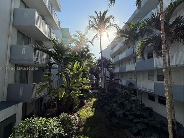 1801 S Treasure Dr, Unit 212A, North Bay Village, FL 33141