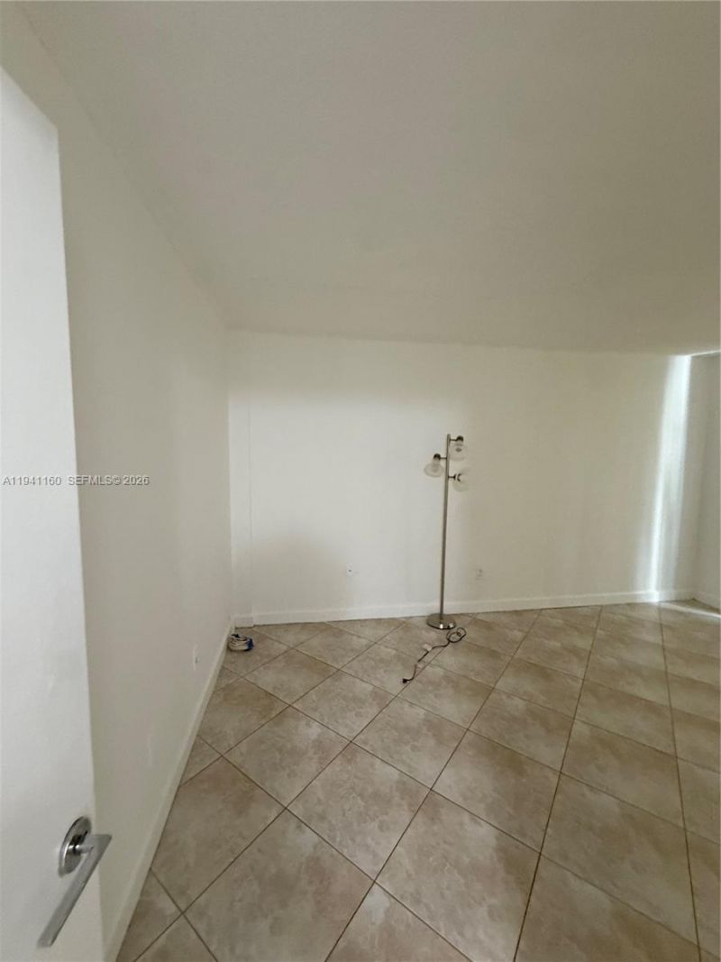 1801 S Treasure Dr, Unit 212A, North Bay Village, FL 33141 Photo