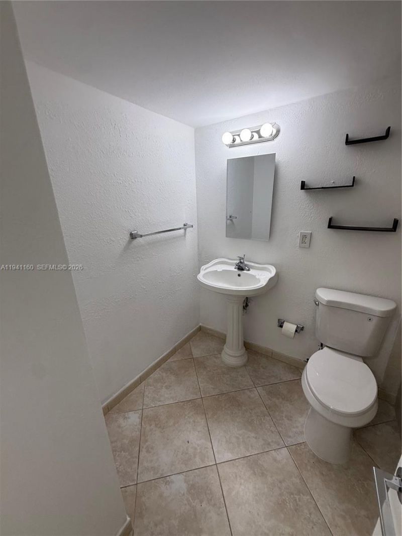 1801 S Treasure Dr, Unit 212A, North Bay Village, FL 33141 Photo