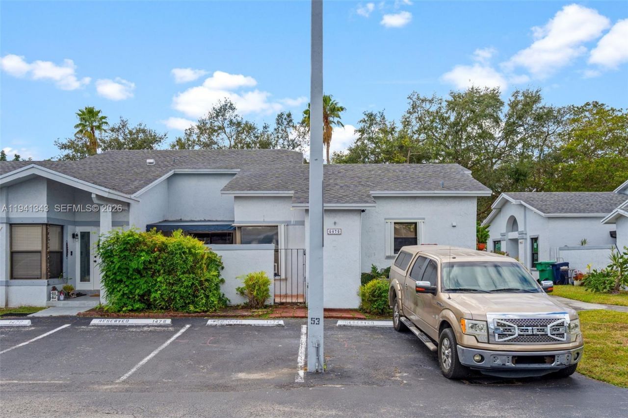 6476 SW 152nd Cir Pl, Unit 14-76, Miami, FL 33193 Photo