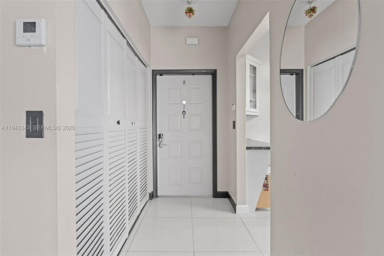 6476 SW 152nd Cir Pl, Unit 14-76, Miami, FL 33193 Photo