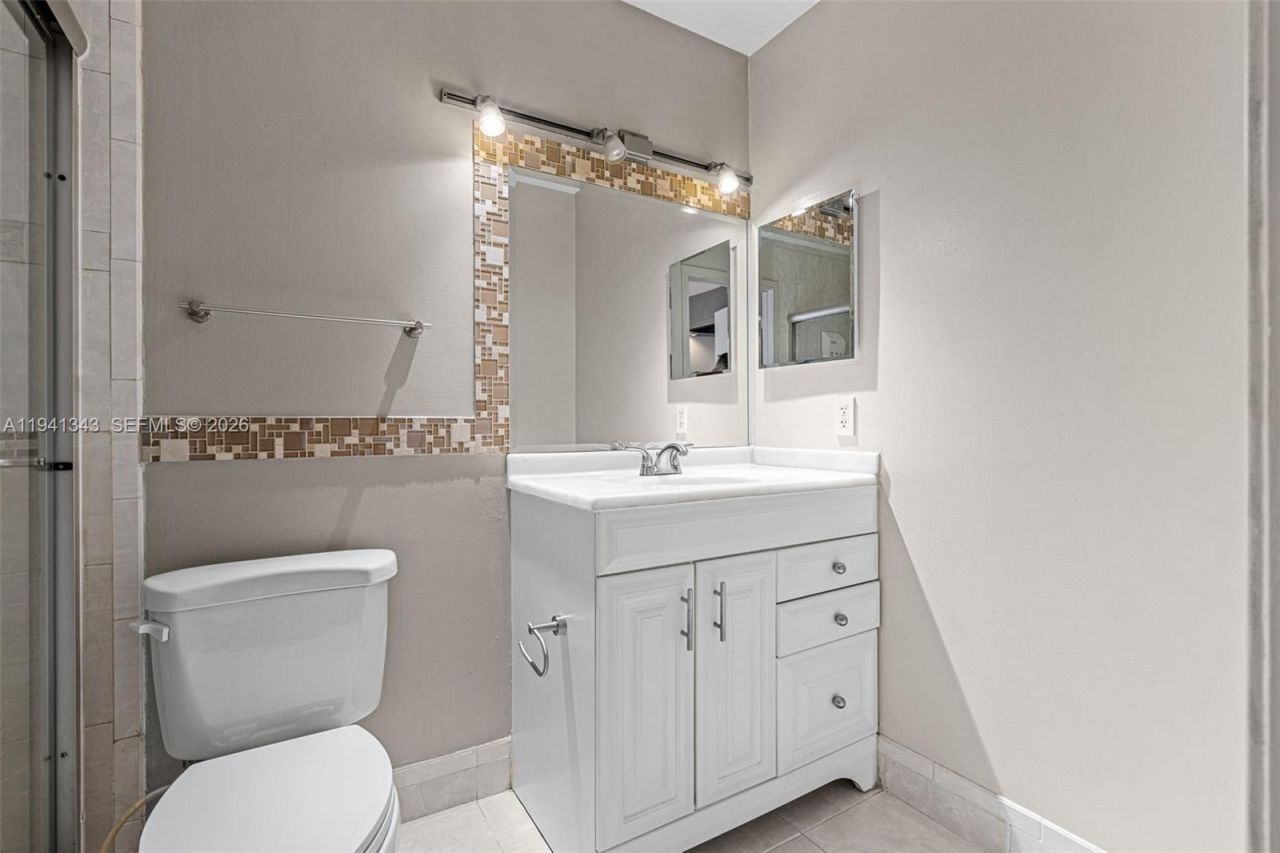 6476 SW 152nd Cir Pl, Unit 14-76, Miami, FL 33193 Photo