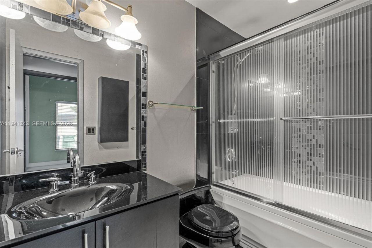 6476 SW 152nd Cir Pl, Unit 14-76, Miami, FL 33193 Photo