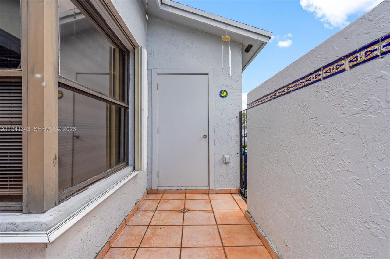 6476 SW 152nd Cir Pl, Unit 14-76, Miami, FL 33193 Photo