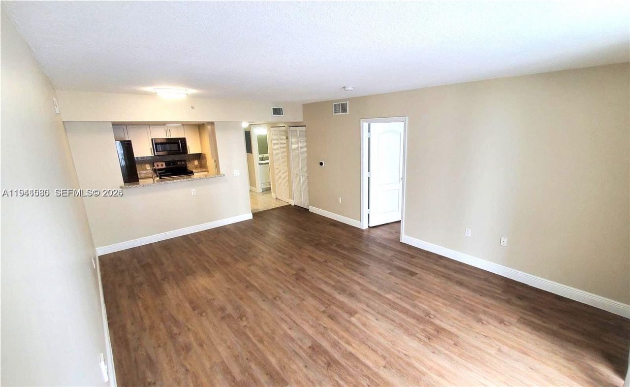 60 NW 37th Ave, Unit 806, Miami, FL 33125 Photo