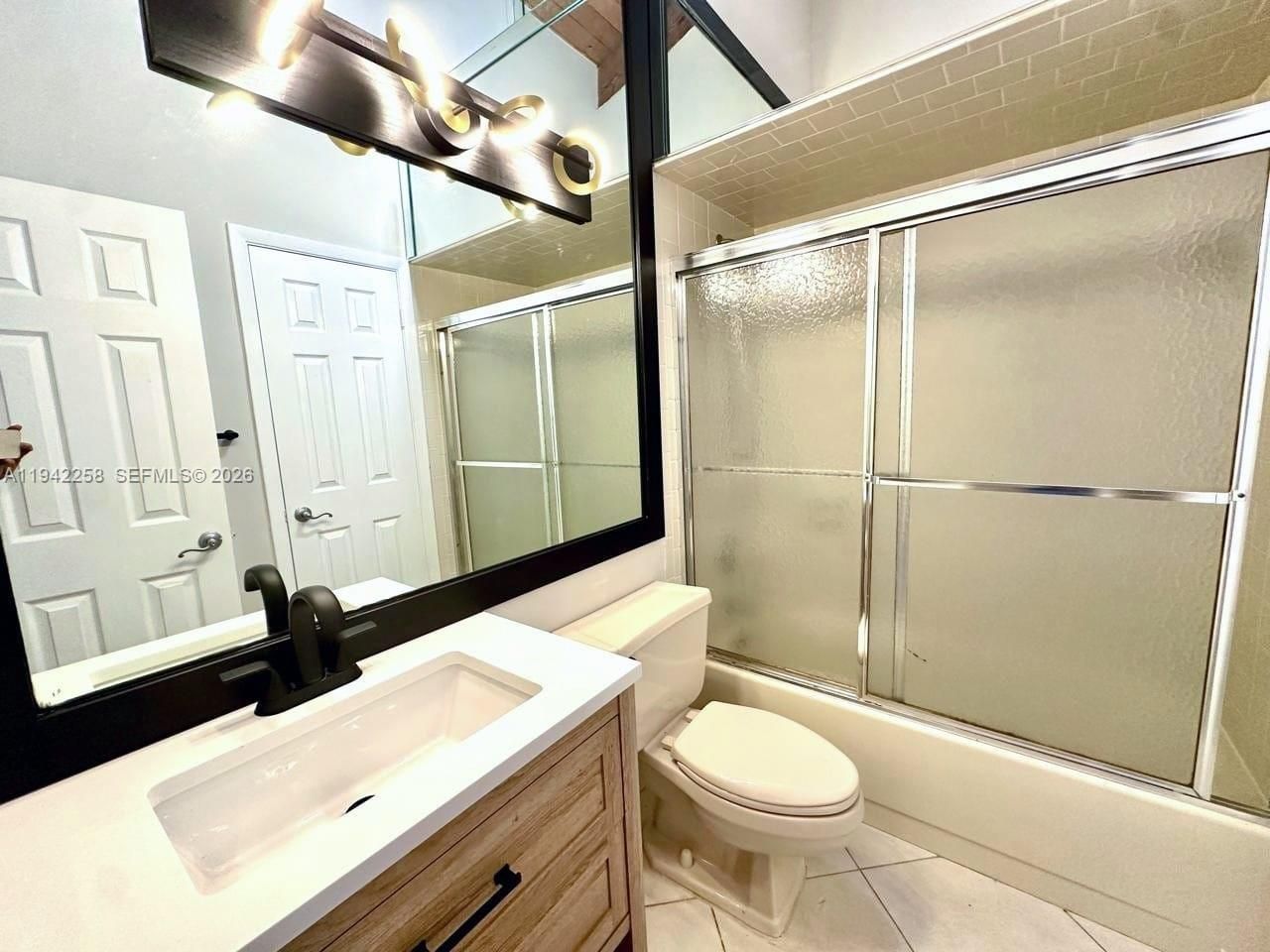 2753 S Parkview Dr , Hallandale Beach, FL 33009 Photo