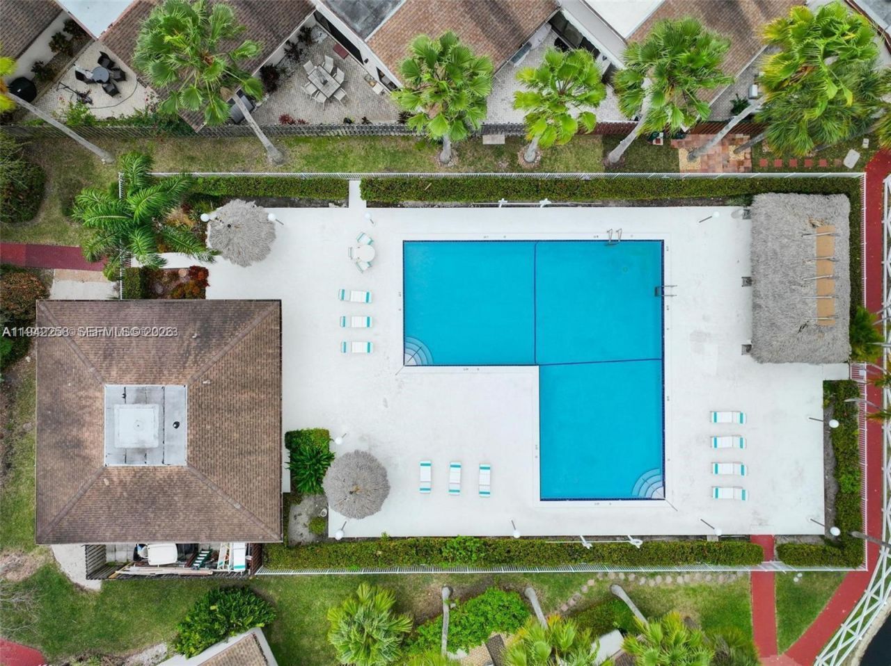 2753 S Parkview Dr , Hallandale Beach, FL 33009 Photo