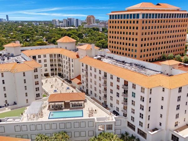 2030 S Douglas Rd, Unit 511, Coral Gables, FL 33134