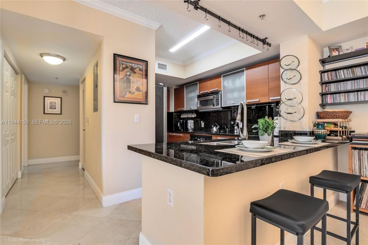 2030 S Douglas Rd, Unit 511, Coral Gables, FL 33134 Photo