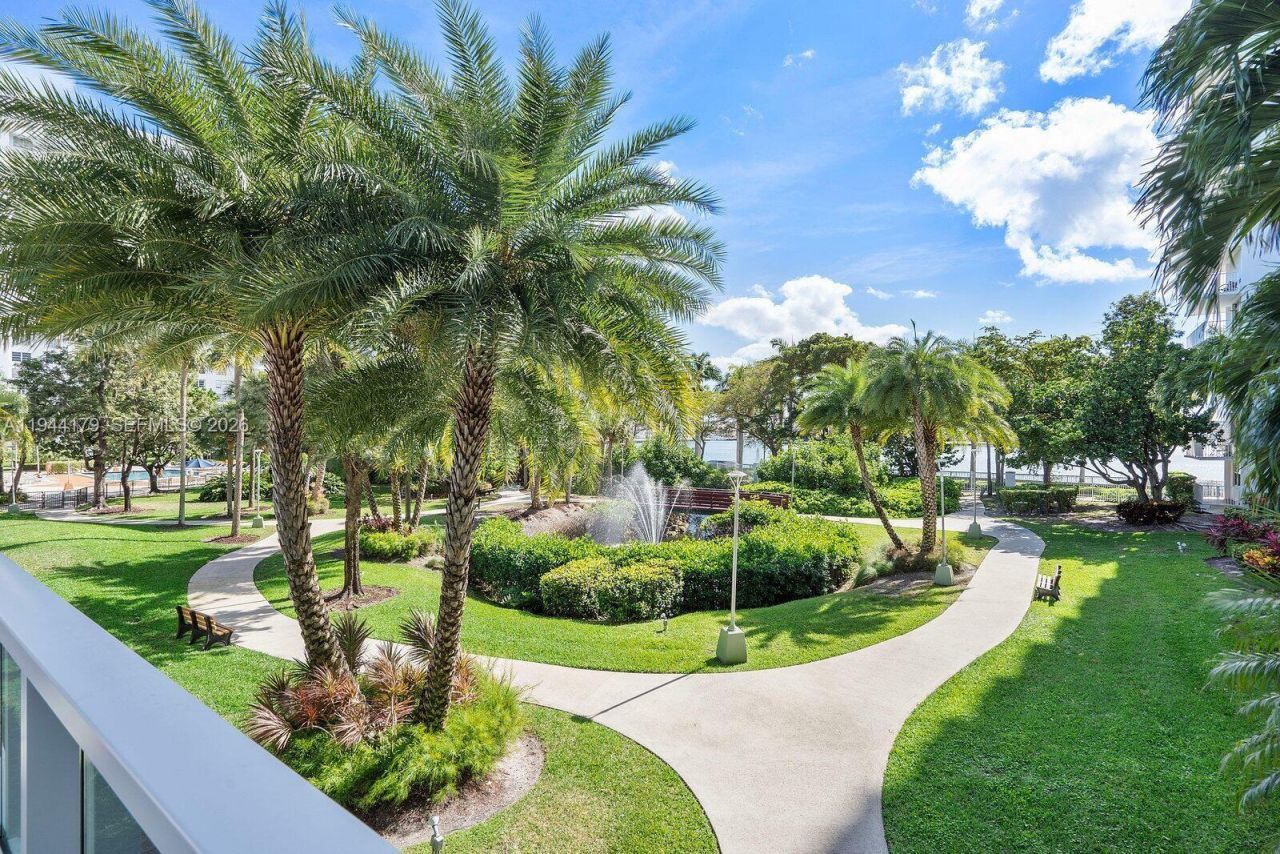 2801 NE 183rd St, Unit 1607W, Aventura, FL 33160 Photo