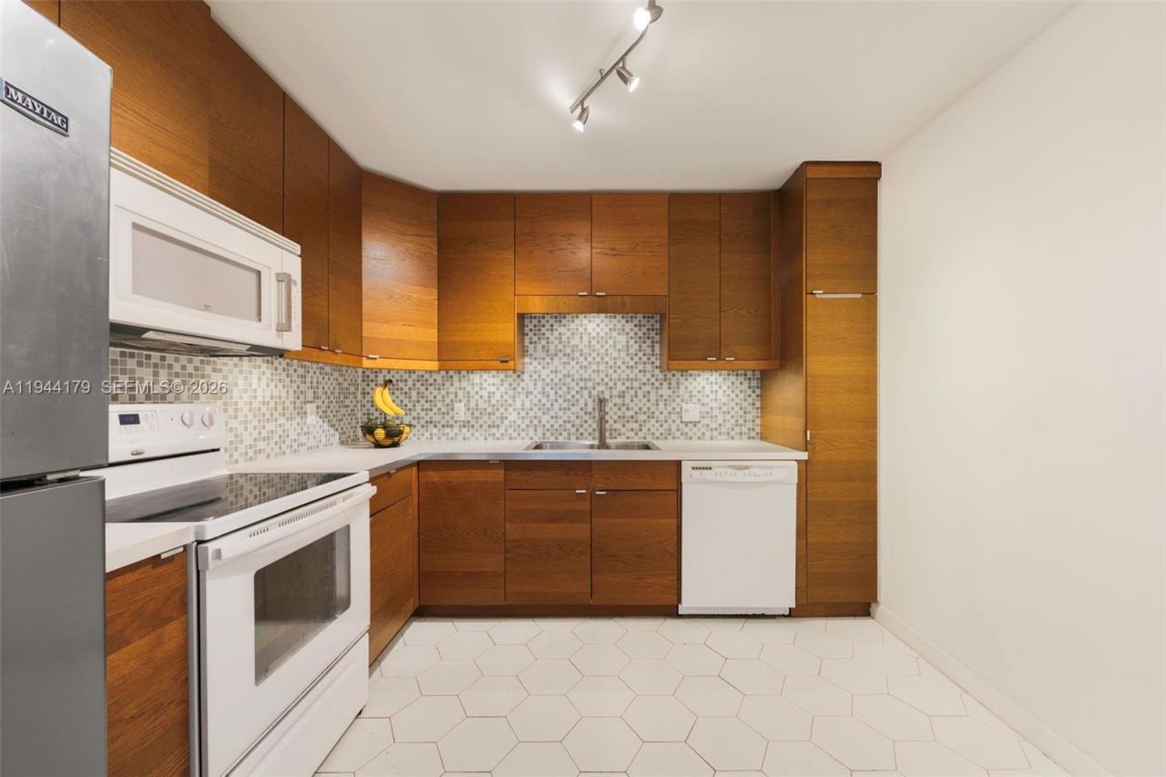 2801 NE 183rd St, Unit 1607W, Aventura, FL 33160 Photo