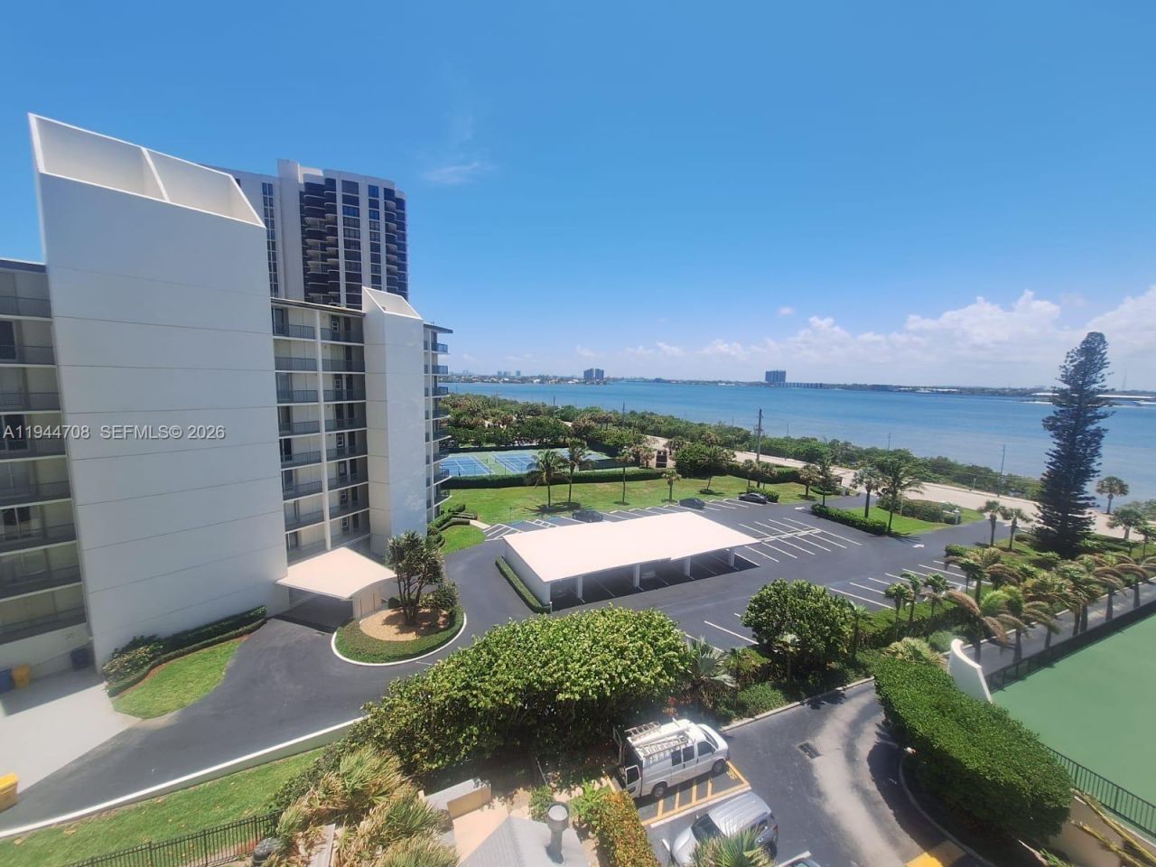5420 N Ocean Dr, Unit 706, Singer Island, FL 33404 Photo