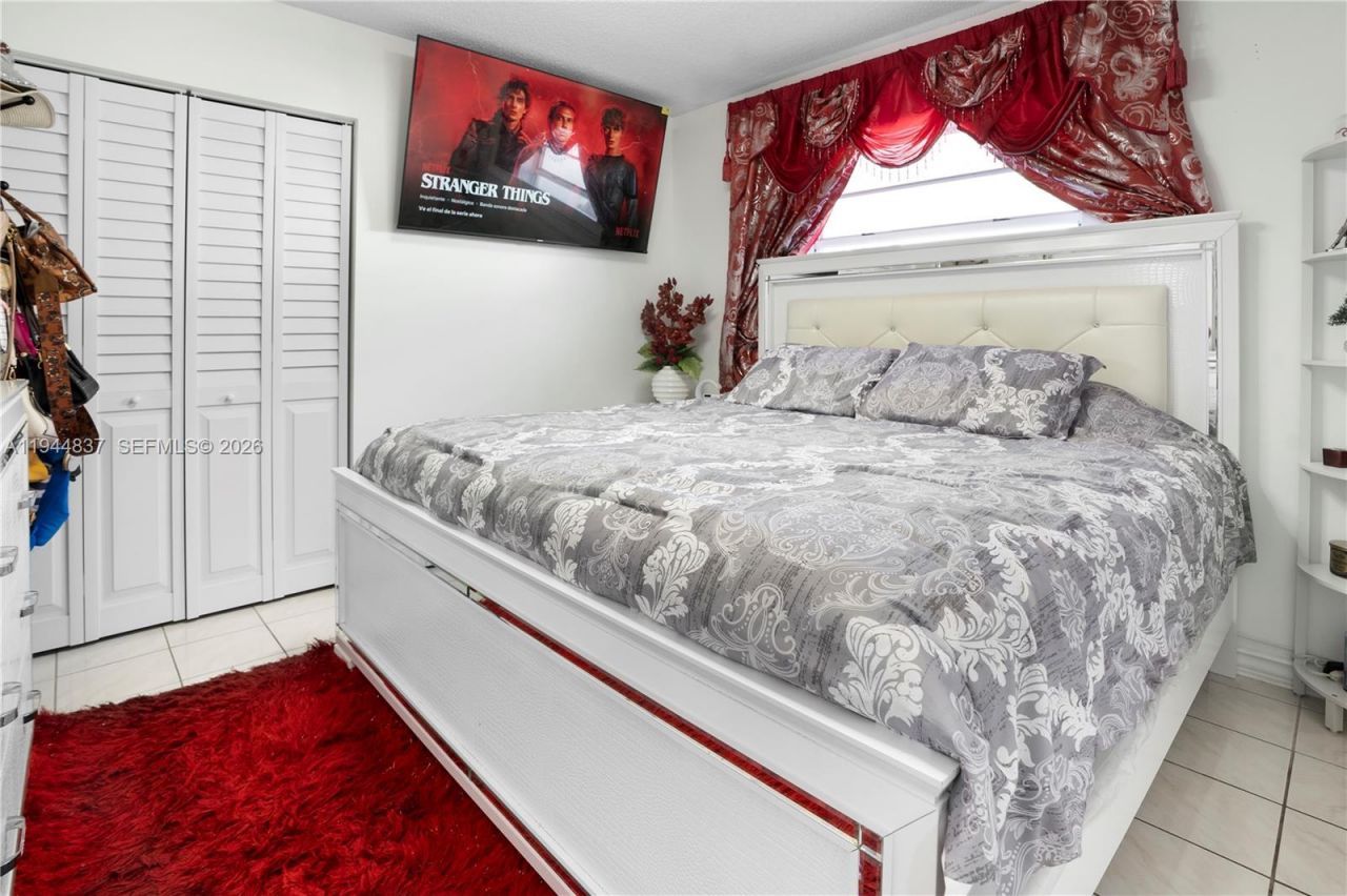 7384 W 29th Ln, Hialeah, FL 33018 Photo