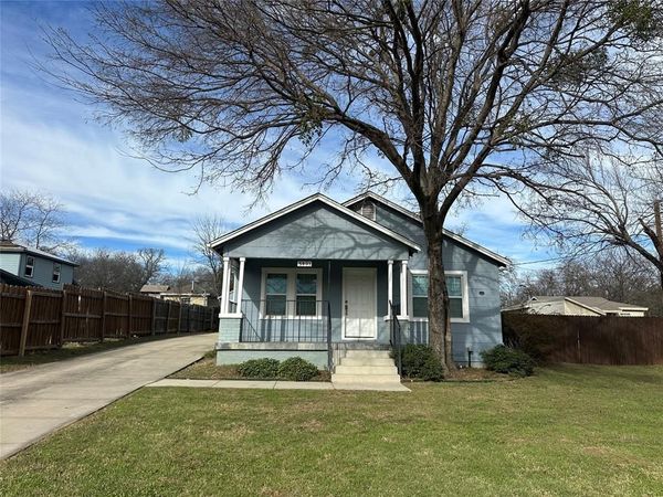 5801 Ellison Avenue , Haltom City, TX 76117