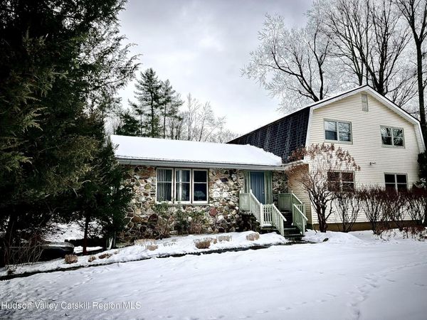 94 Tanglewood Road, West Hurley, NY 12491