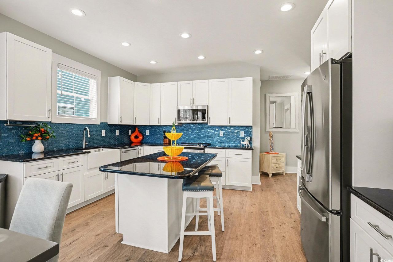 695 Elizabeth Dr. Photo 10