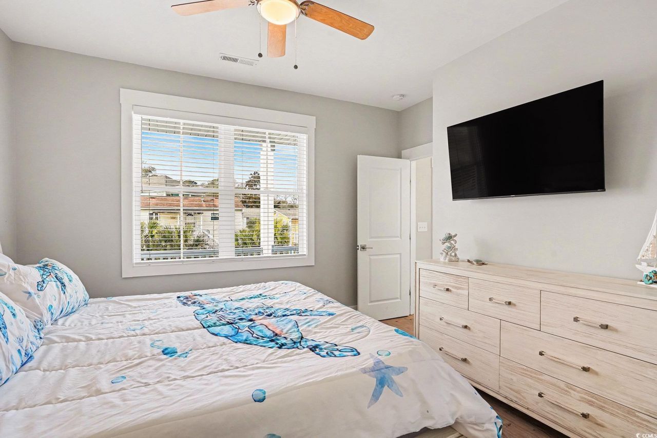 695 Elizabeth Dr. Photo 17