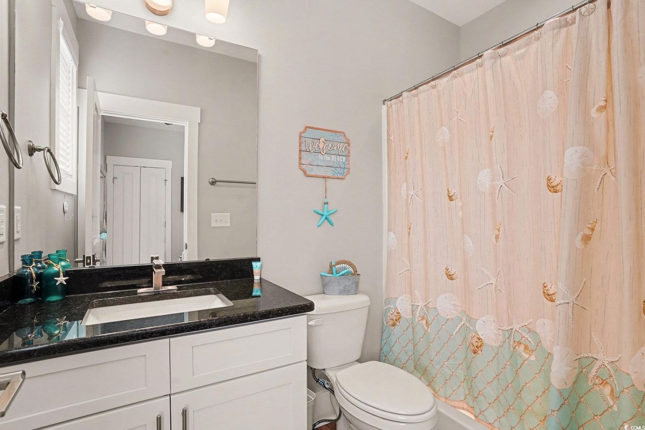 695 Elizabeth Dr. Photo 20