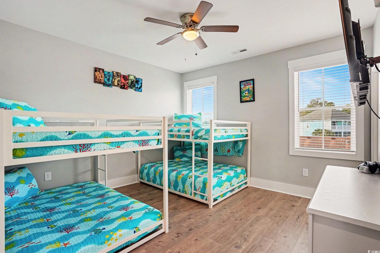 695 Elizabeth Dr. Photo 23