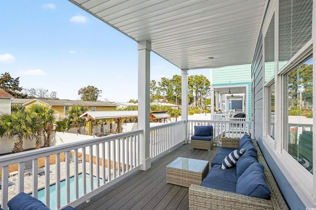 695 Elizabeth Dr. Photo 27