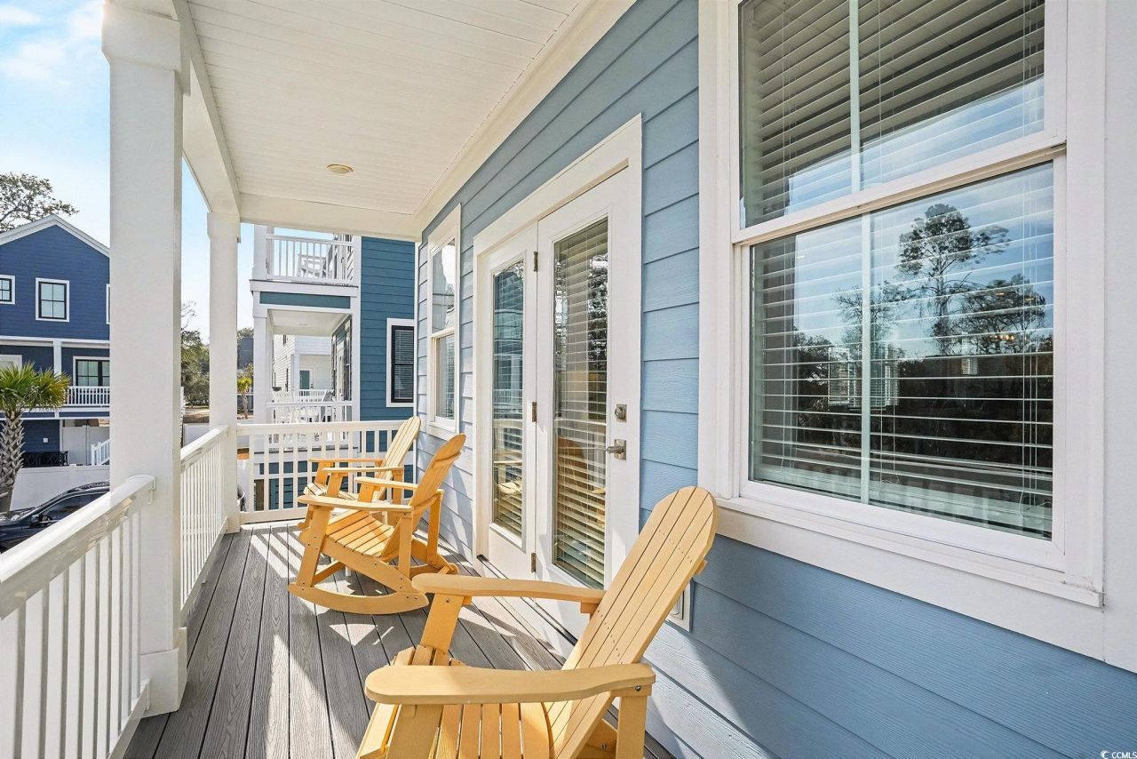 695 Elizabeth Dr. Photo 6