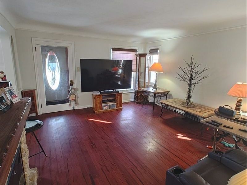 6707 Thornton Drive, Parma, OH 44129 Photo 3