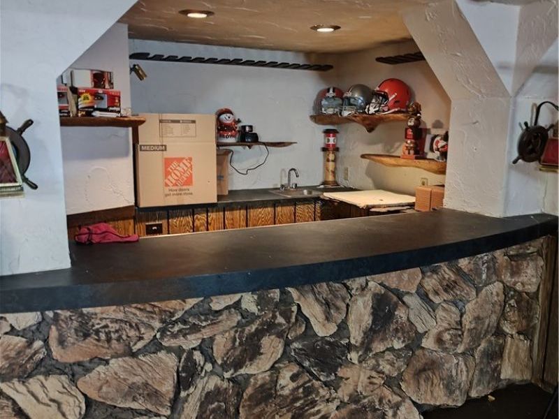 6707 Thornton Drive, Parma, OH 44129 Photo 8