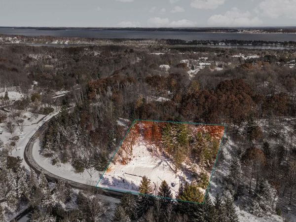 9394 Hoxie Road E, Cedar, MI 49621