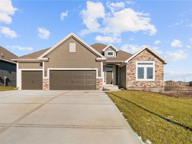 7012 NE 102nd Court, Kansas City, MO 64156