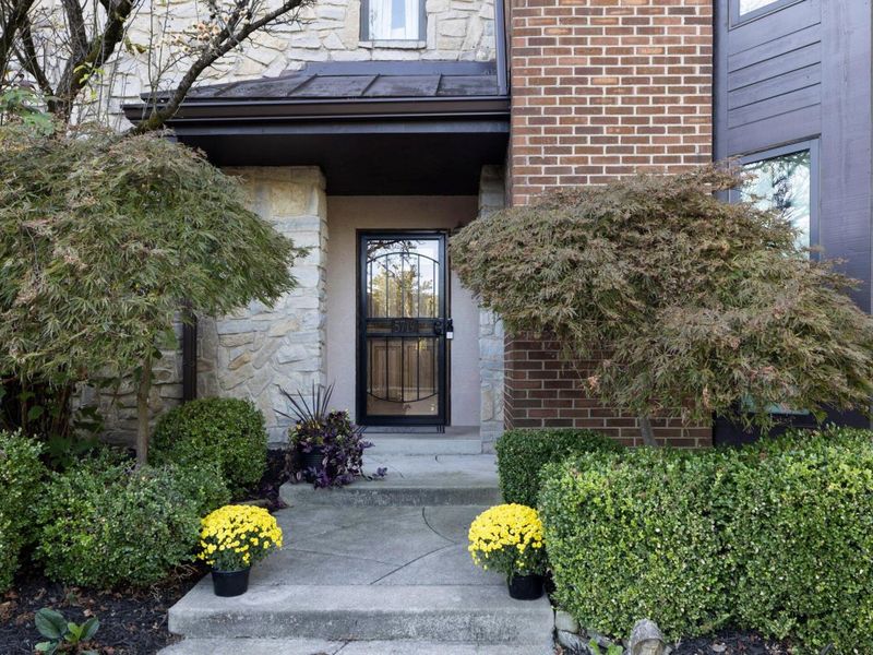 5719 Notre Dame Place, Columbus, OH 43213 Photo 2