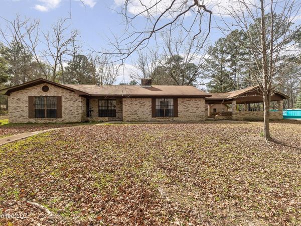 260 Crepe Myrtle Lane, Laurel, MS 39443