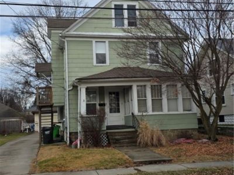 245 E Ford Avenue, Barberton, OH 44203 Photo 1