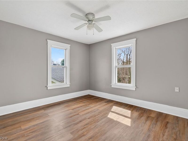 245 E Ford Avenue, Barberton, OH 44203 Photo 18