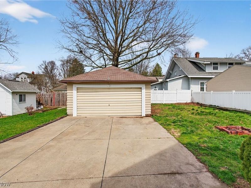 245 E Ford Avenue, Barberton, OH 44203 Photo 27