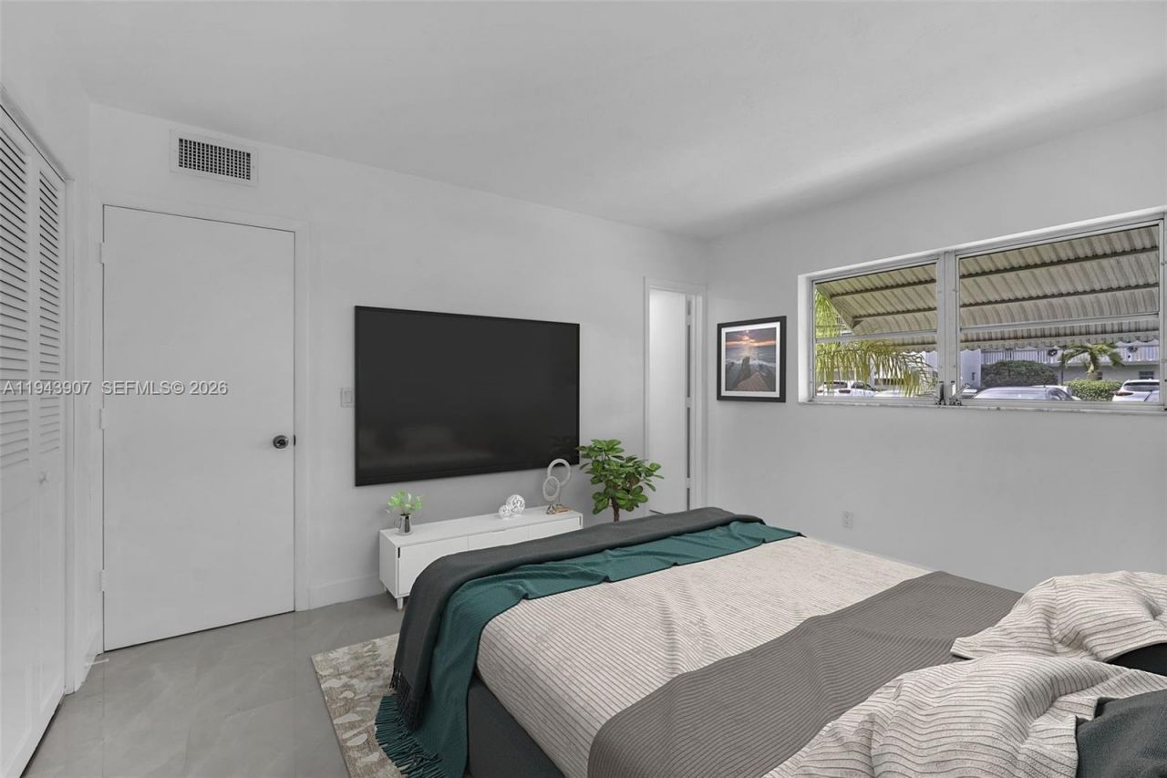 1201 Hillcrest Ct , Unit 102, Hollywood, FL 33021 Photo