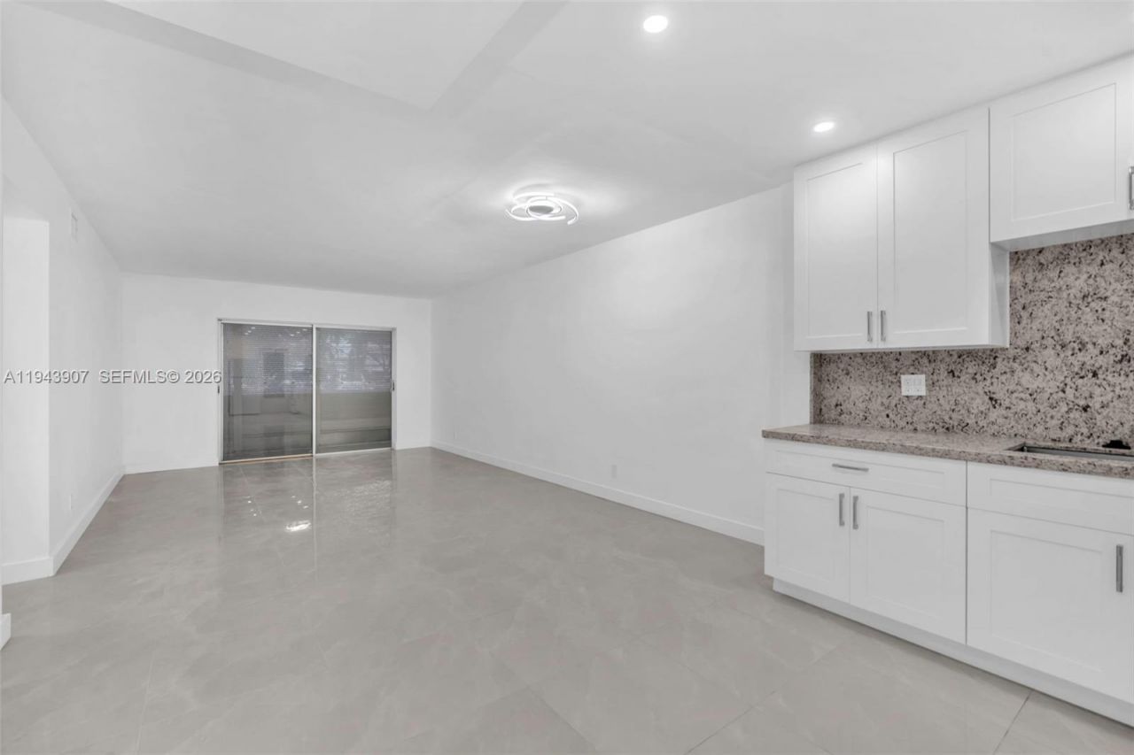 1201 Hillcrest Ct , Unit 102, Hollywood, FL 33021 Photo