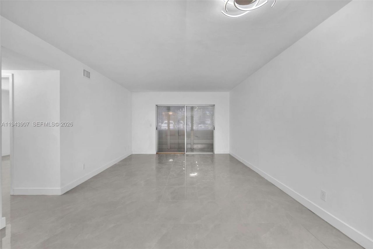 1201 Hillcrest Ct , Unit 102, Hollywood, FL 33021 Photo