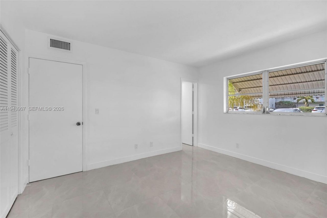 1201 Hillcrest Ct , Unit 102, Hollywood, FL 33021 Photo