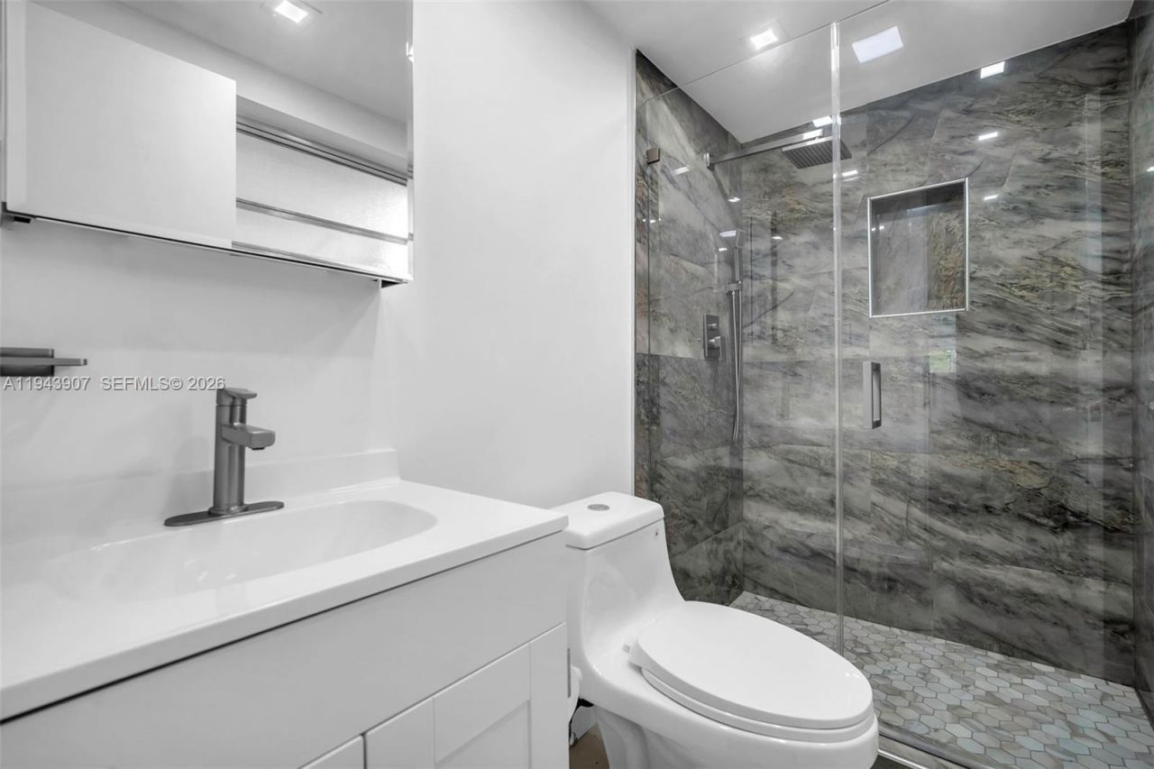 1201 Hillcrest Ct , Unit 102, Hollywood, FL 33021 Photo