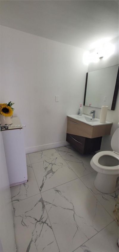 2100 NW 93rd Ave, Doral, FL 33172 Photo