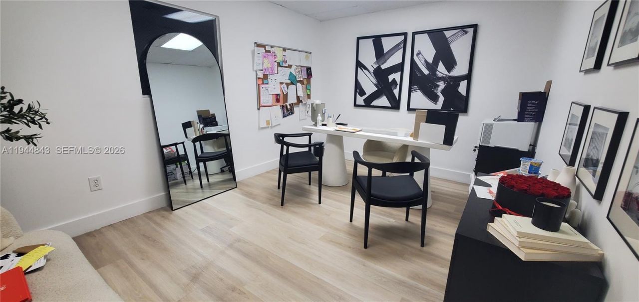 2100 NW 93rd Ave, Doral, FL 33172 Photo