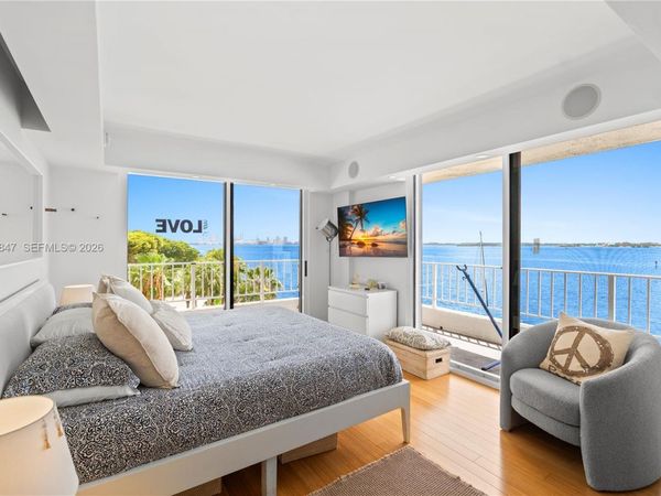 200 SE 15th Rd, Unit 5D, Miami, FL 33129