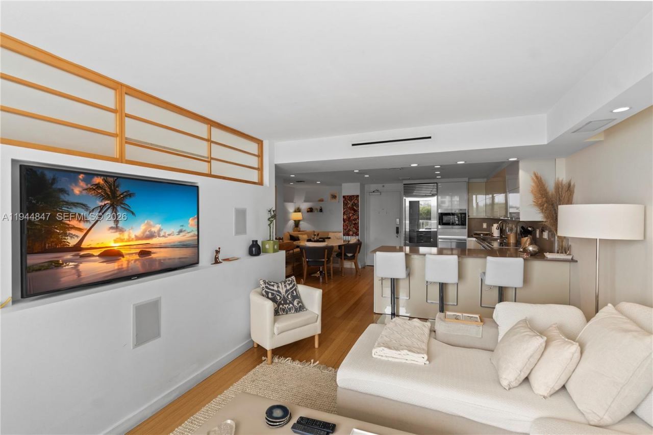 200 SE 15th Rd, Unit 5D, Miami, FL 33129 Photo