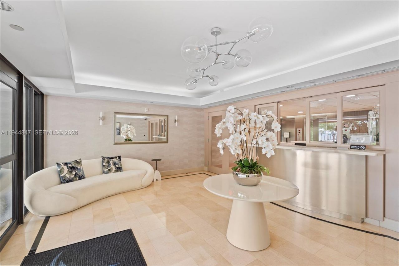 200 SE 15th Rd, Unit 5D, Miami, FL 33129 Photo