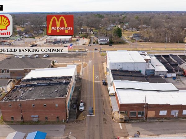 112 Broad Street , Greenfield, TN 38230