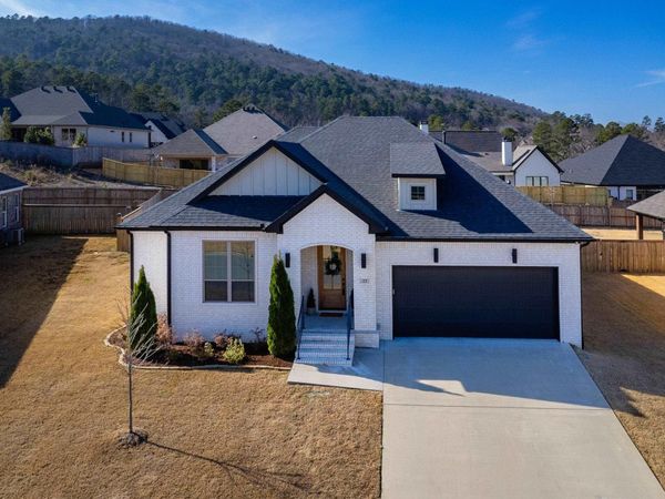 27 Corlay Drive, Little Rock, AR 72223