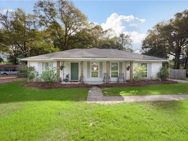 3100 Lacoste Road, Mobile, AL 36618