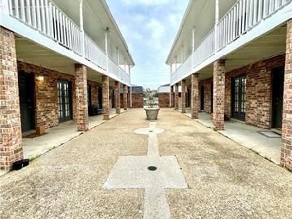 58 CARRIAGE Lane, Unit ABCD, Destrehan, LA 70047