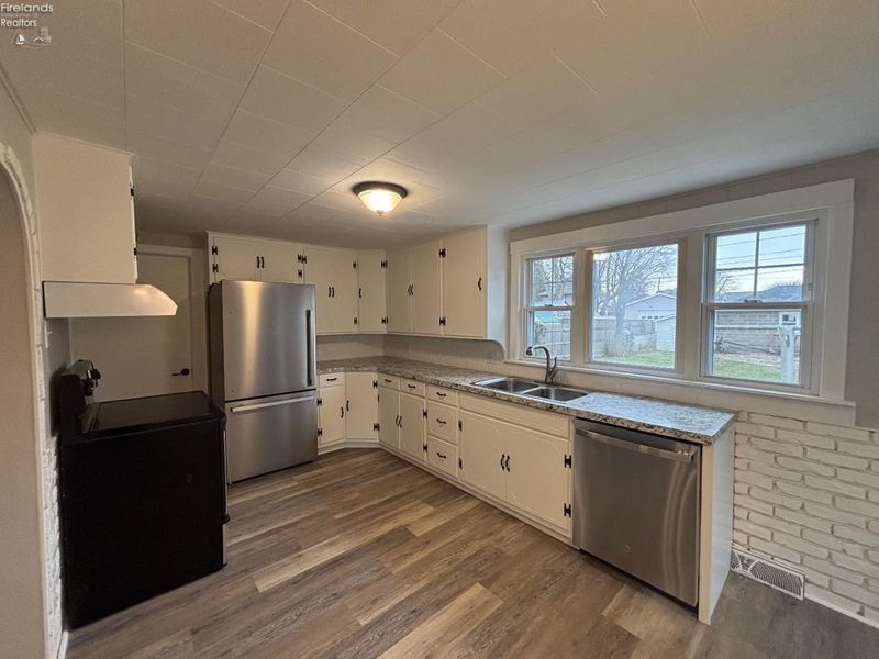 545 W Stevenson Street, Gibsonburg, OH 43431 Photo 19